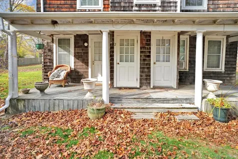 14 Halsey Avenue East Quogue NY 11942