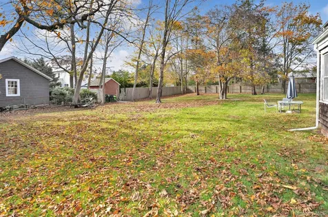 14 Halsey Avenue East Quogue NY 11942