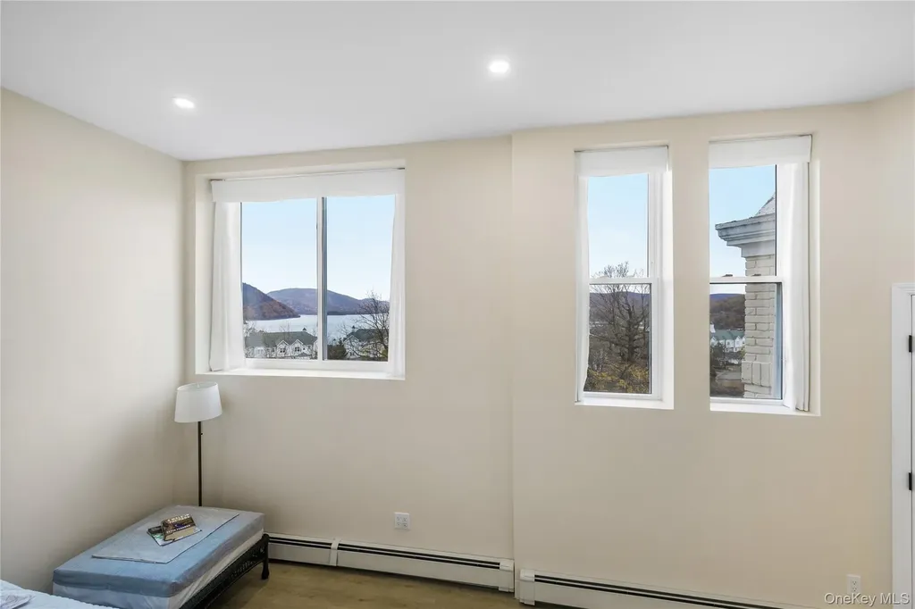 16 Waterview Estate Peekskill NY 10566
