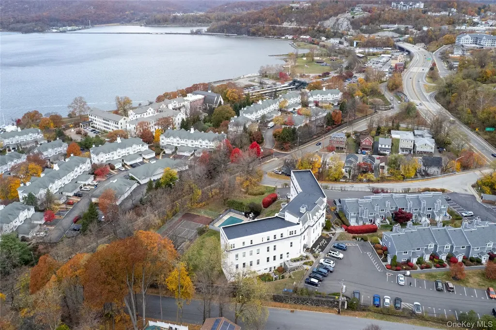 16 Waterview Estate Peekskill NY 10566