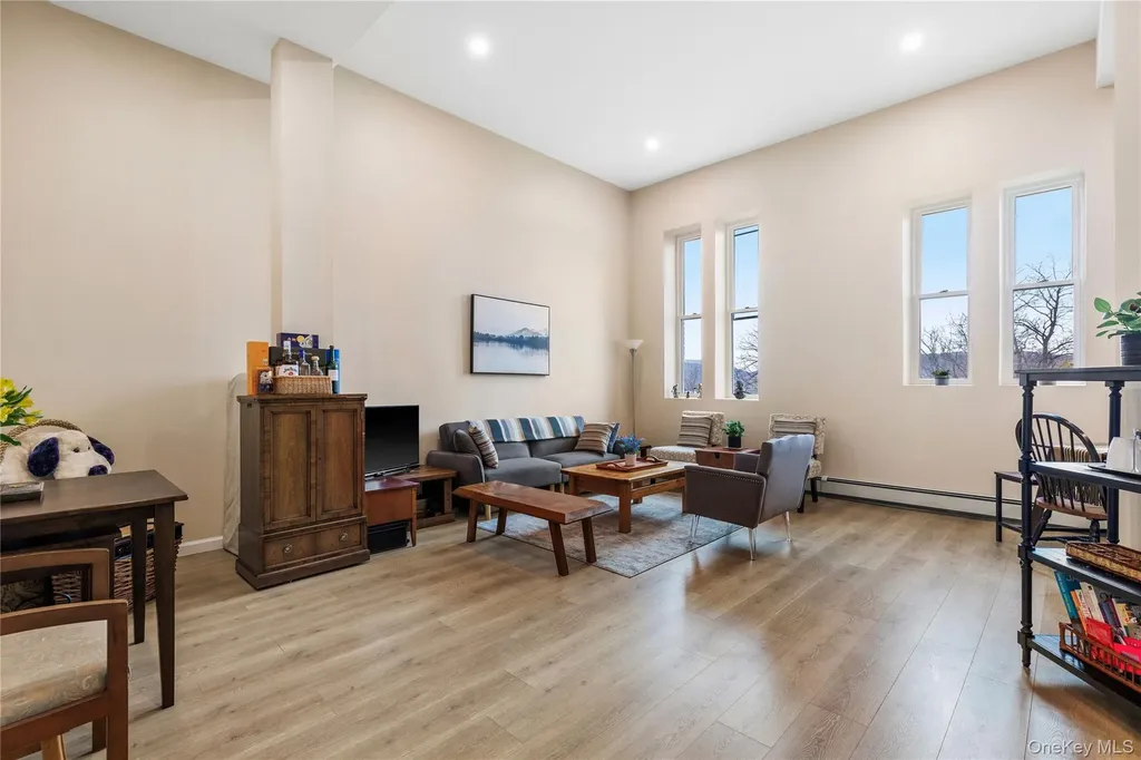 16 Waterview Estate Peekskill NY 10566