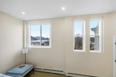 16 Waterview Estate Peekskill NY 10566