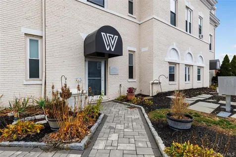 16 Waterview Estate Peekskill NY 10566
