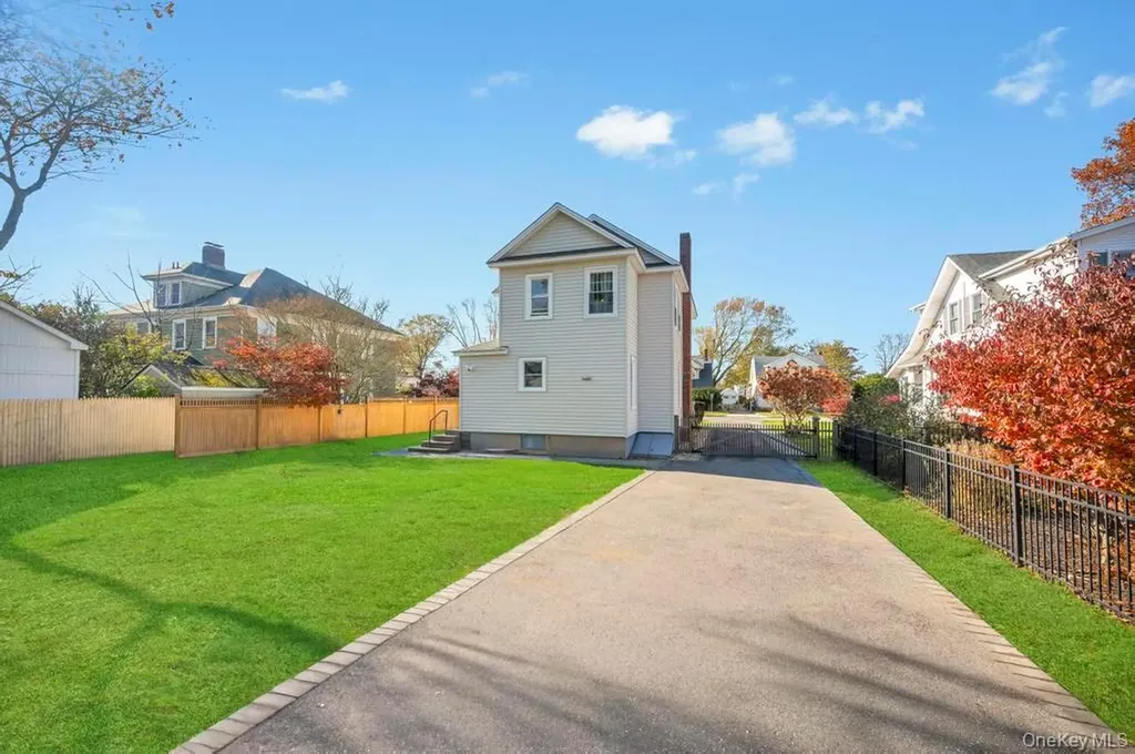 223 Cedar Avenue Patchogue NY 11772
