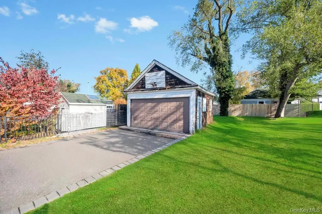 223 Cedar Avenue Patchogue NY 11772