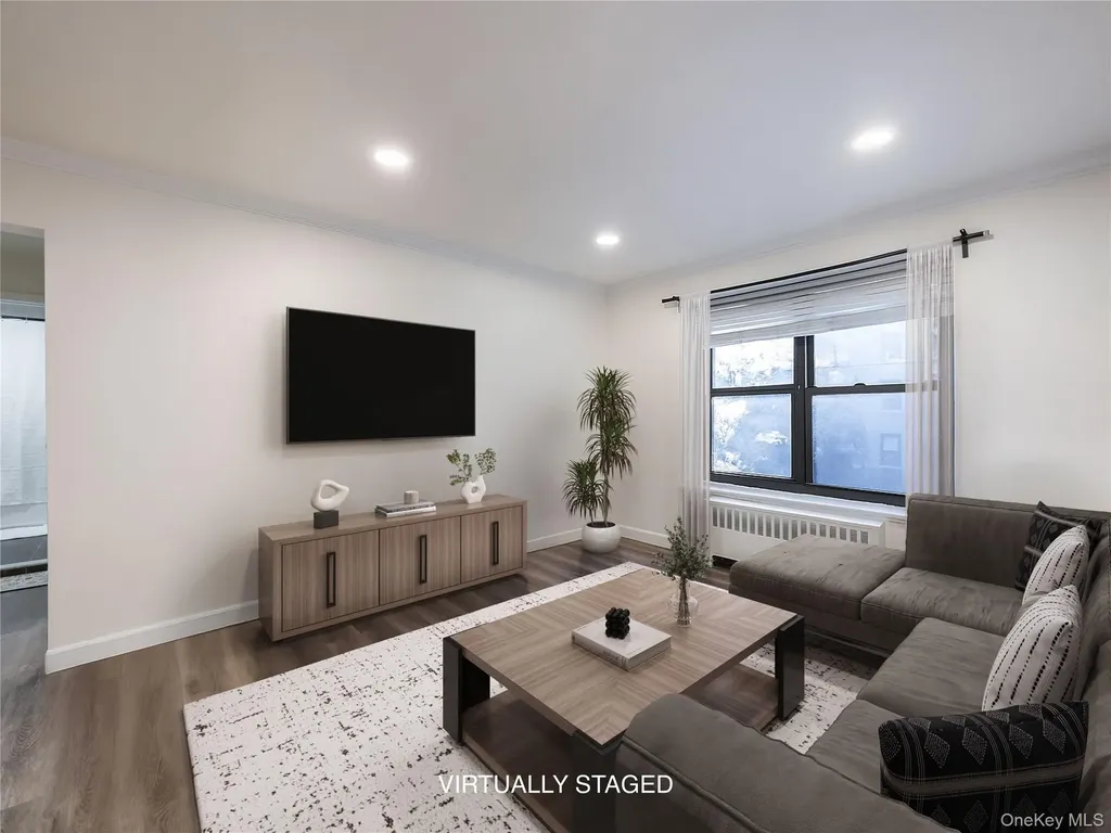 1 East Mill Drive Great Neck NY 11021