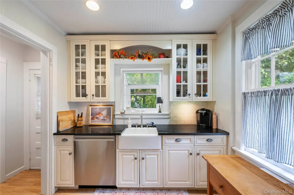 83 Sunnyside Drive Yonkers NY 10705