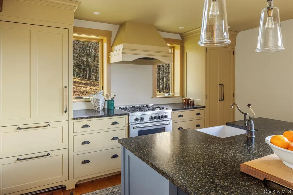 46 Lockrow Road Troy NY 12180