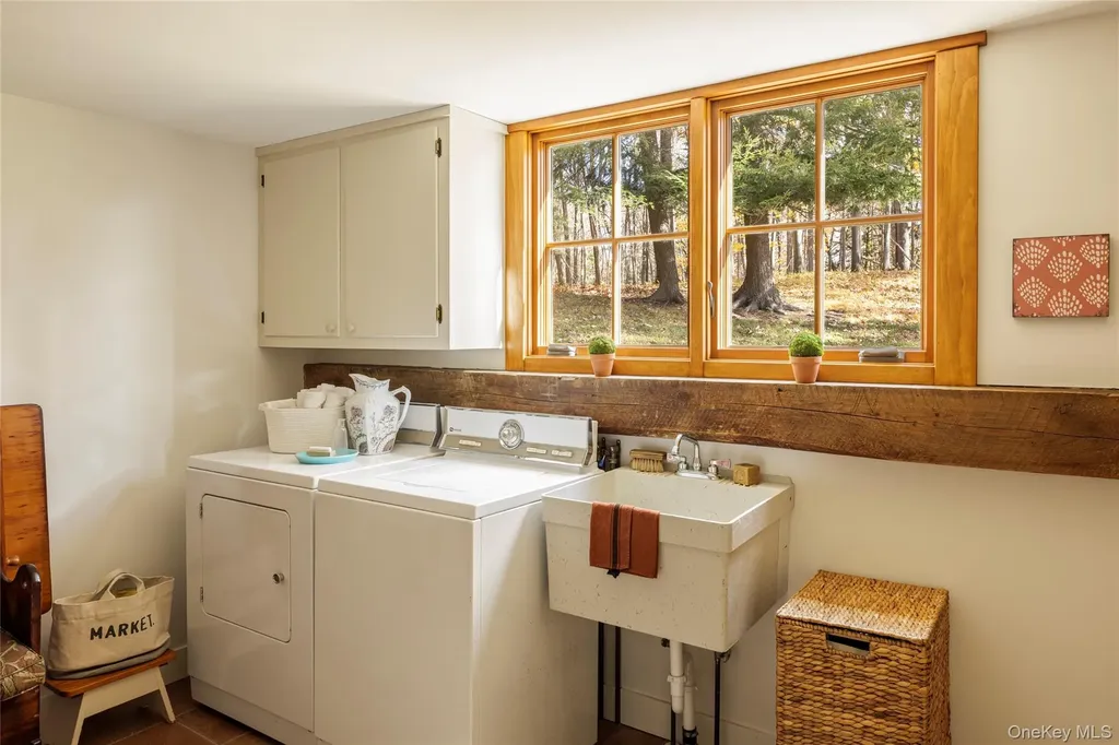 46 Lockrow Road Troy NY 12180