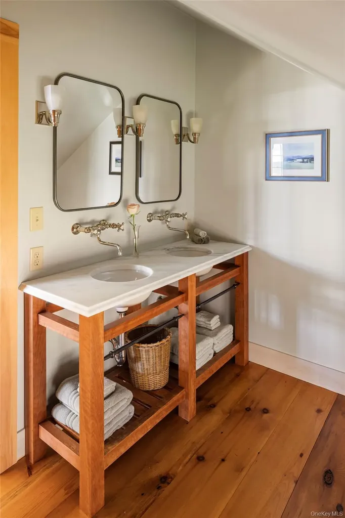 46 Lockrow Road Troy NY 12180