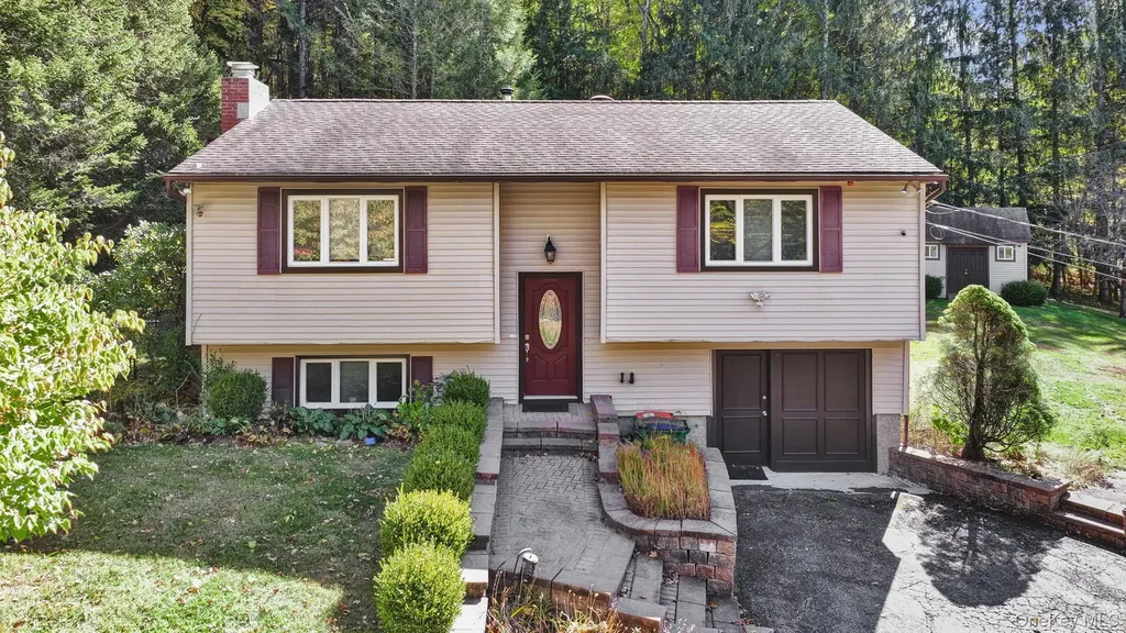 135 Barrett Hill Road Carmel NY 10512