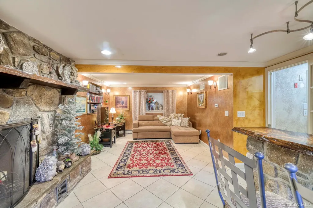 135 Barrett Hill Road Carmel NY 10512