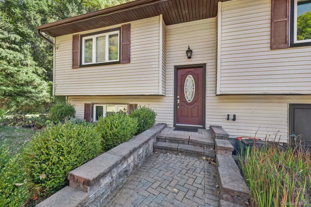 135 Barrett Hill Road Carmel NY 10512