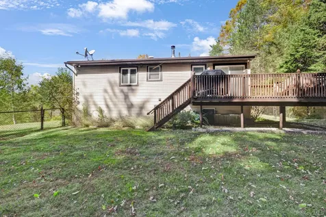 135 Barrett Hill Road Carmel NY 10512