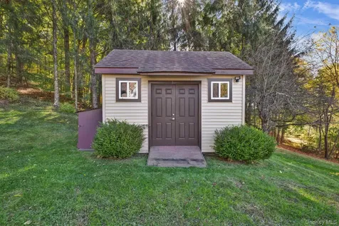 135 Barrett Hill Road Carmel NY 10512