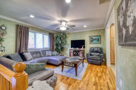 135 Barrett Hill Road Carmel NY 10512