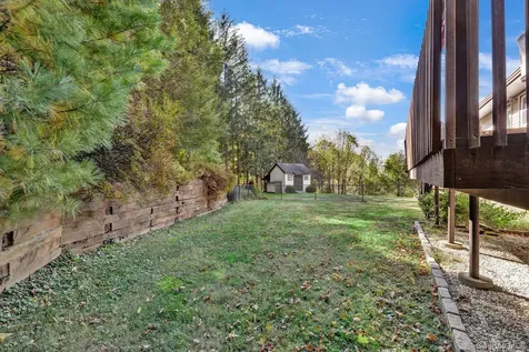 135 Barrett Hill Road Carmel NY 10512