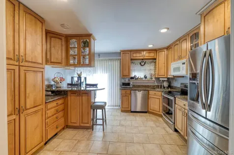 135 Barrett Hill Road Carmel NY 10512