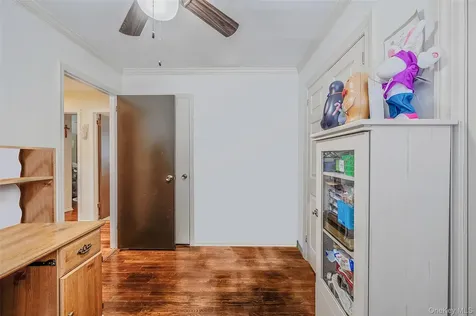201 Oakland Avenue Deer Park NY 11729