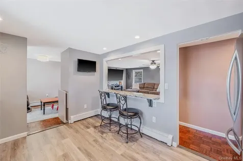 201 Oakland Avenue Deer Park NY 11729