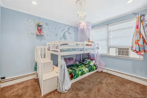 201 Oakland Avenue Deer Park NY 11729