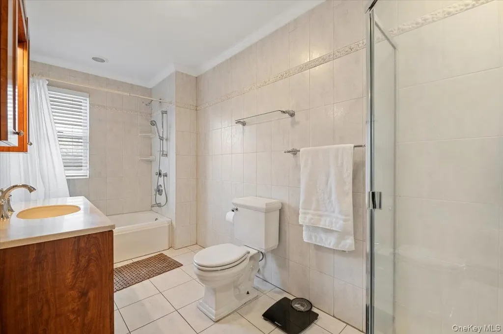 3476 Colony Drive Baldwin Harbor NY 11510