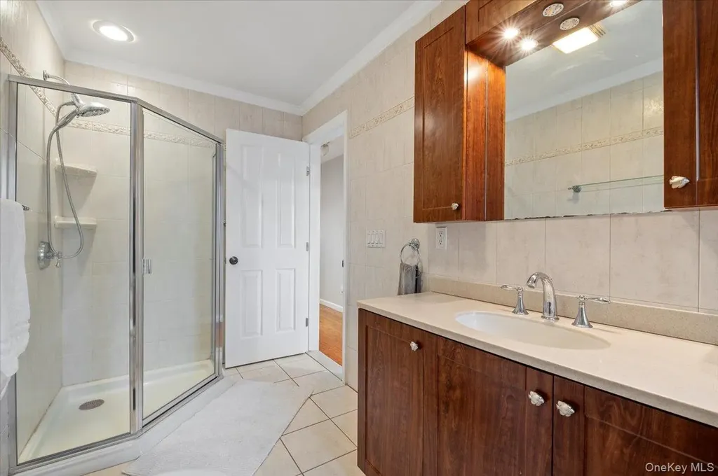 3476 Colony Drive Baldwin Harbor NY 11510
