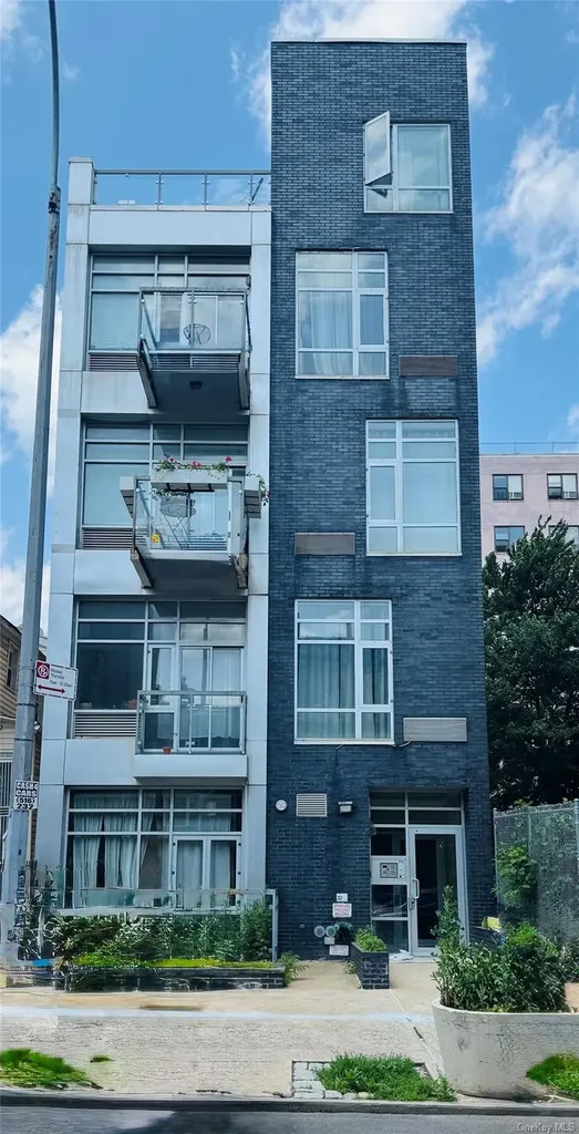179 Monroe Street Brooklyn NY 11216