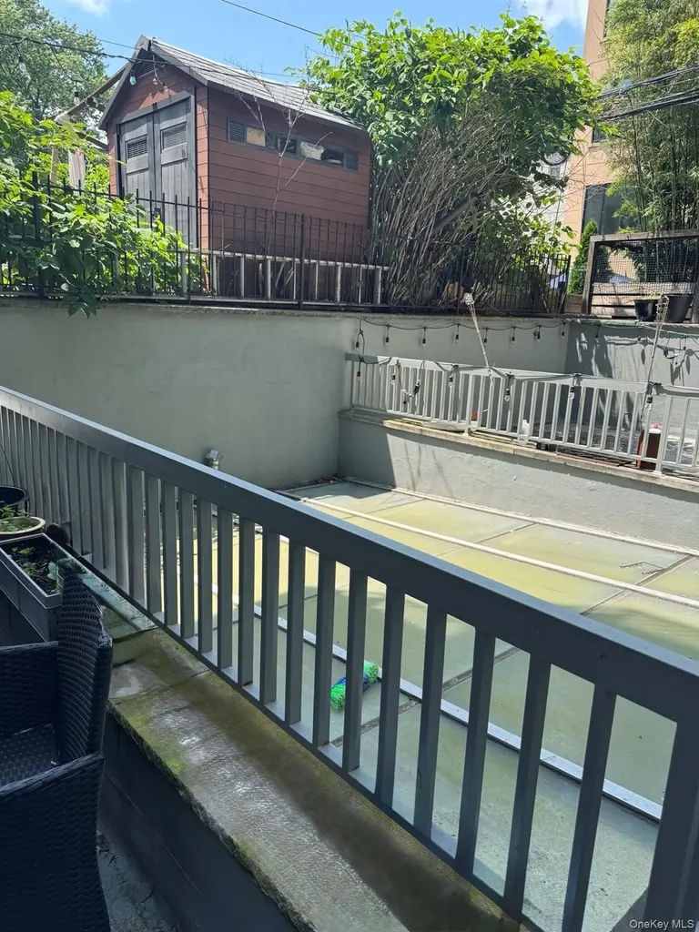179 Monroe Street Brooklyn NY 11216