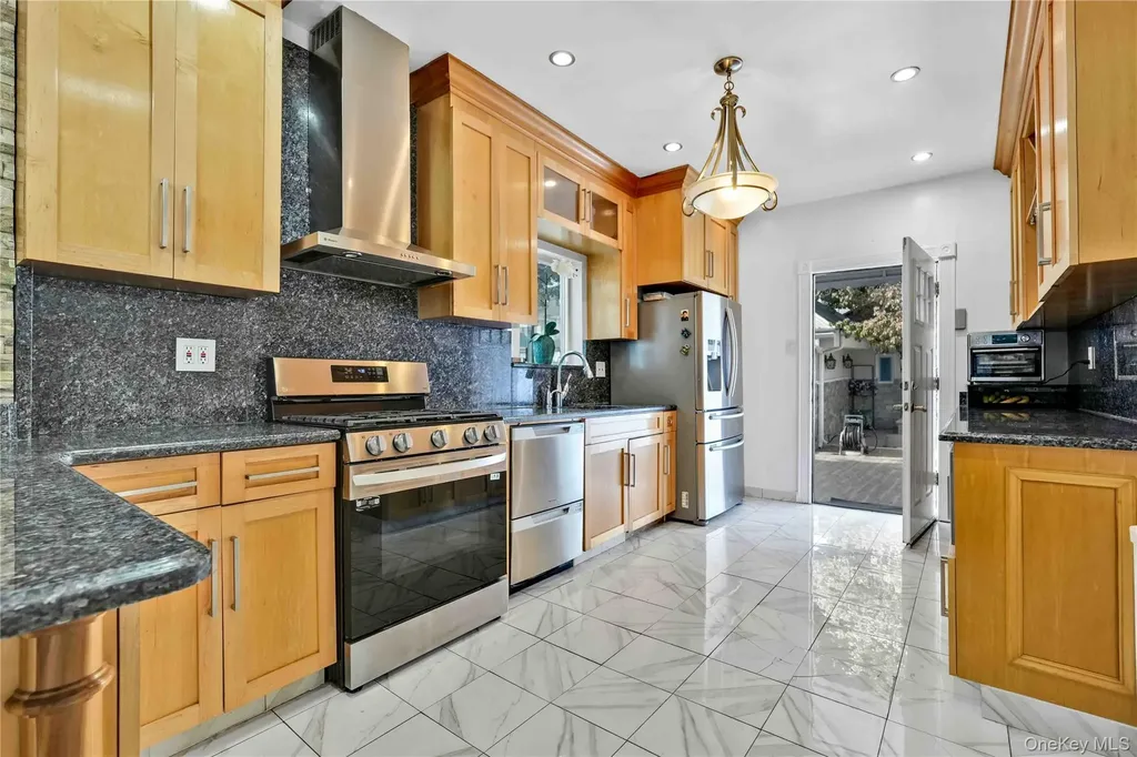 8063 87th Road Woodhaven NY 11421