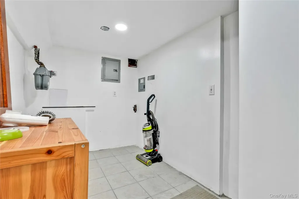 8063 87th Road Woodhaven NY 11421
