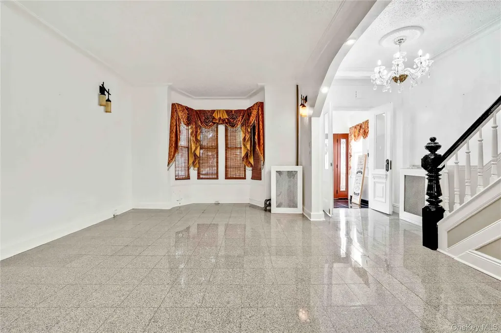 8063 87th Road Woodhaven NY 11421