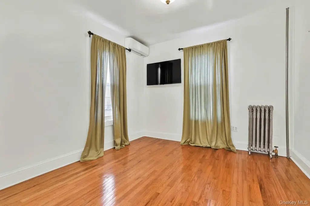 8063 87th Road Woodhaven NY 11421