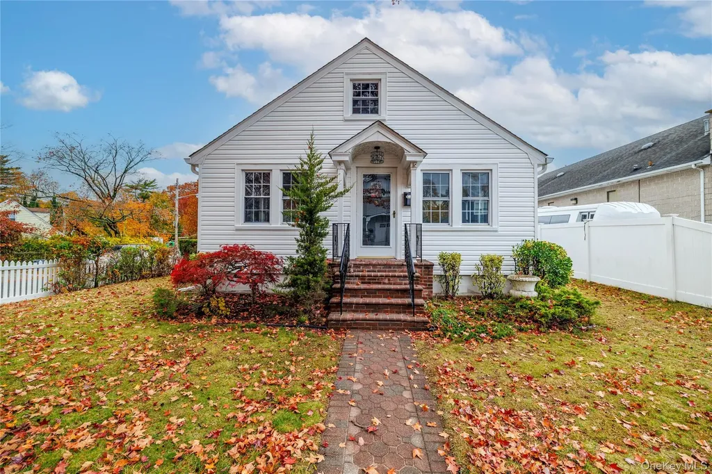 801 Park Avenue Westbury NY 11590