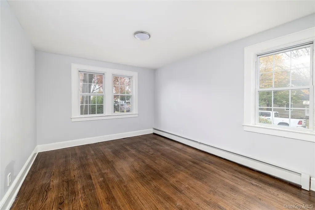 801 Park Avenue Westbury NY 11590