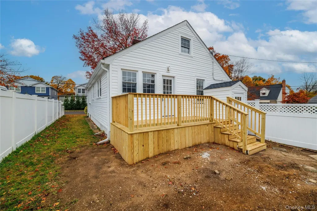 801 Park Avenue Westbury NY 11590