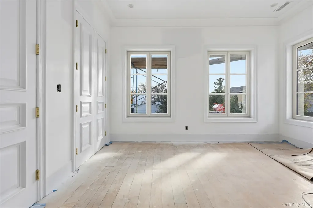 156 Harborview S Lawrence NY 11559