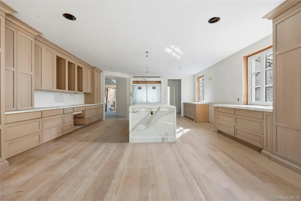 156 Harborview S Lawrence NY 11559