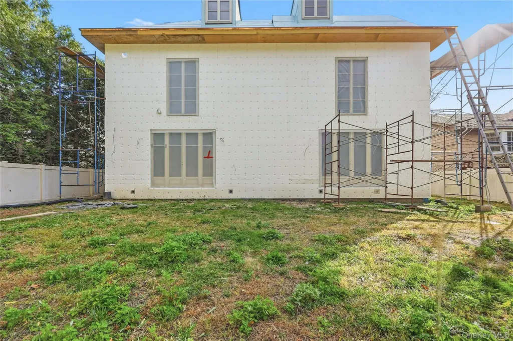 156 Harborview S Lawrence NY 11559