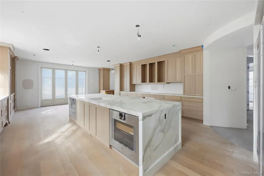 156 Harborview S Lawrence NY 11559