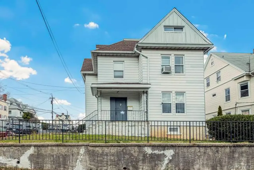 69 Waring Place Yonkers NY 10703