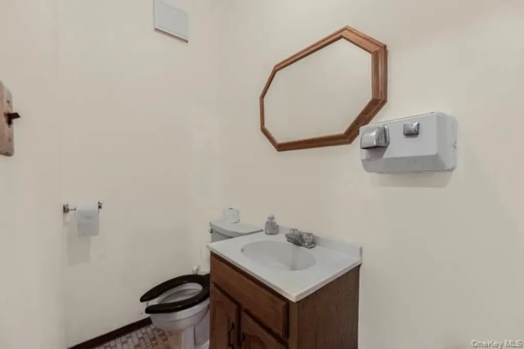 69 Waring Place Yonkers NY 10703