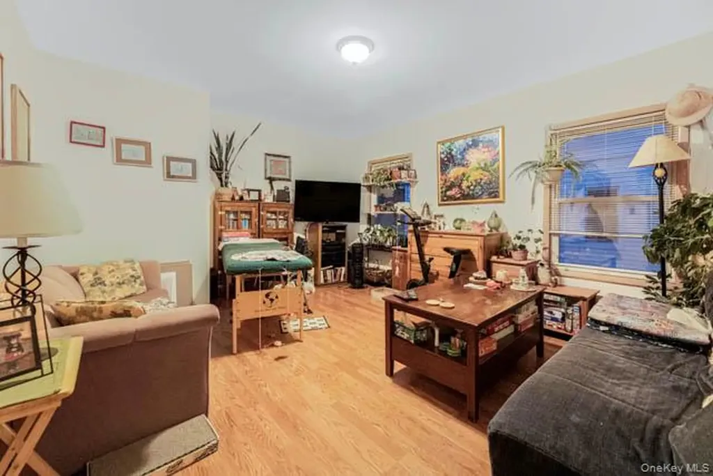 69 Waring Place Yonkers NY 10703