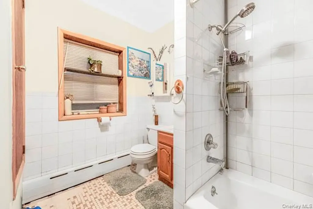 69 Waring Place Yonkers NY 10703