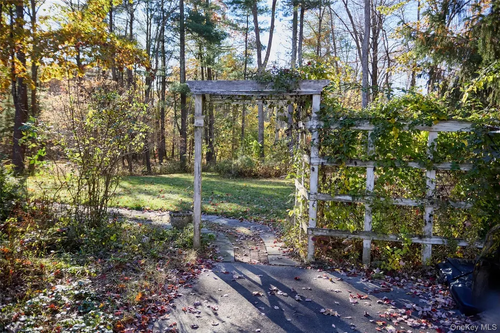 40 Engel Road Chatham NY 12136