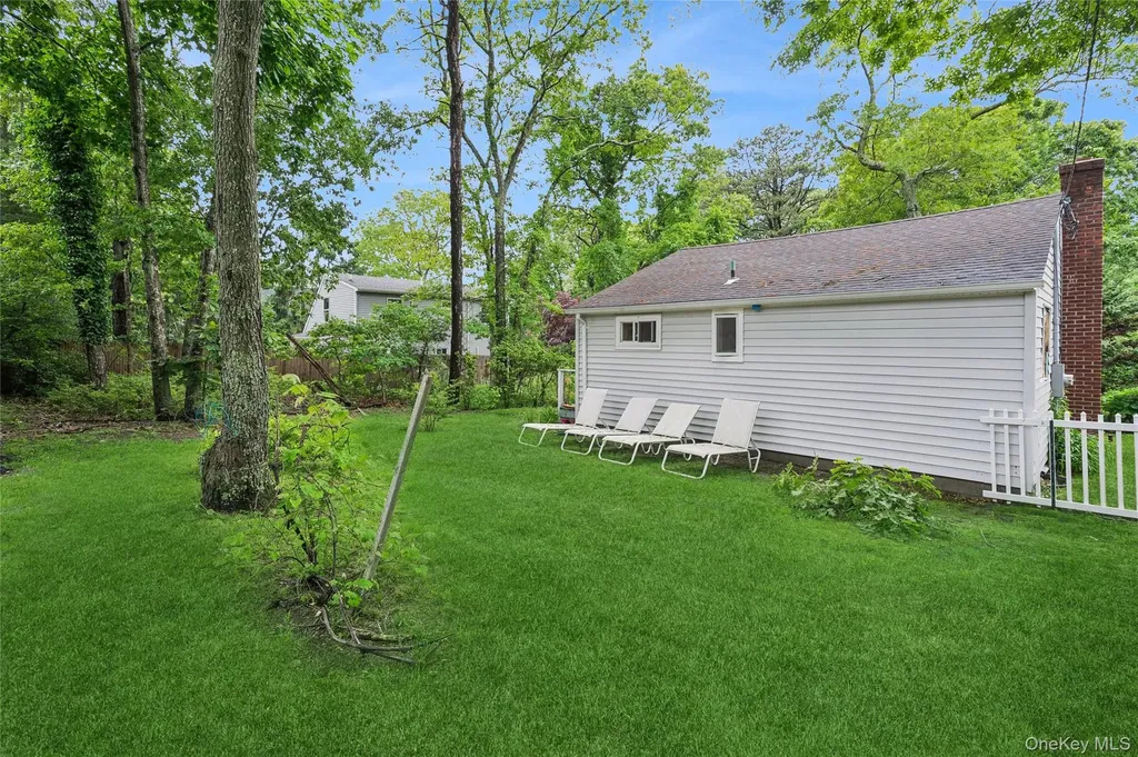 11 Shell Road Hampton Bays NY 11946