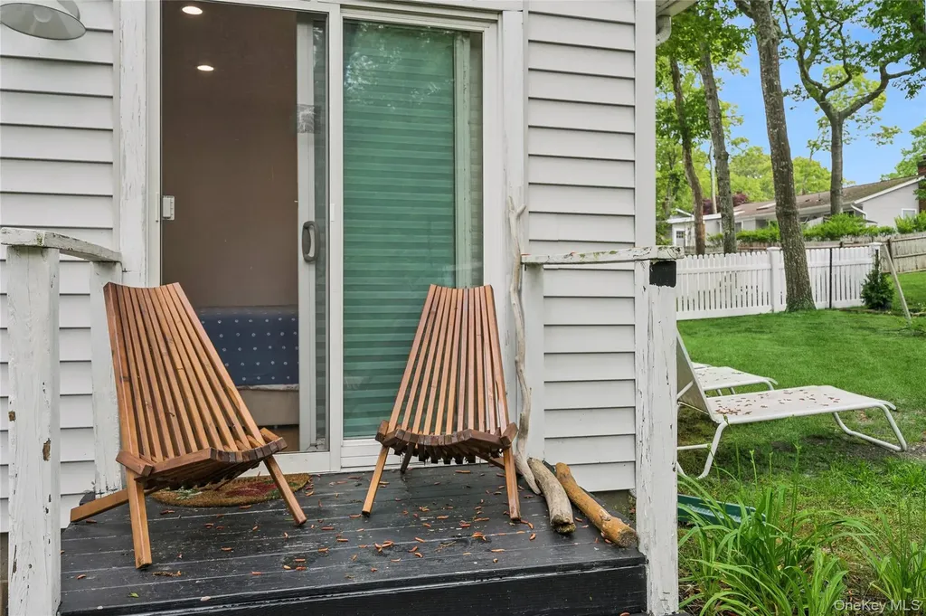 11 Shell Road Hampton Bays NY 11946