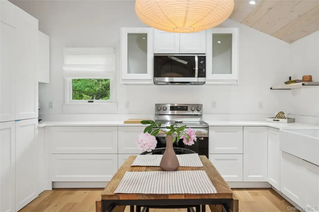 11 Shell Road Hampton Bays NY 11946