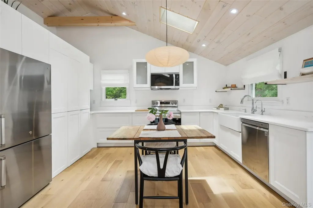 11 Shell Road Hampton Bays NY 11946