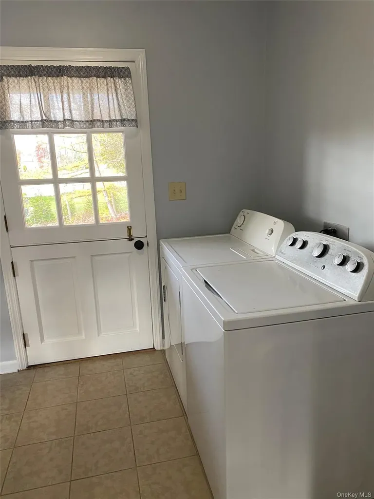 1378 State Route 94 New Windsor NY 12553